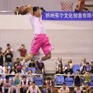 如何为残疾人士提供适合的篮球辅导_2